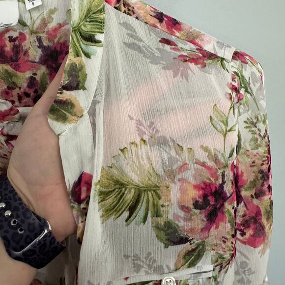 Kut from the Kloth Semi Sheer Floral Button Down Shirt Size Small Roll Tab - Picture 4 of 7